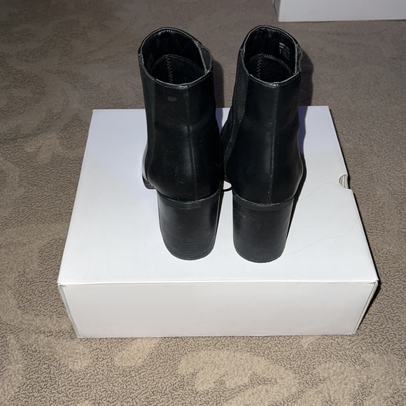 boots - Picture 2 of 5